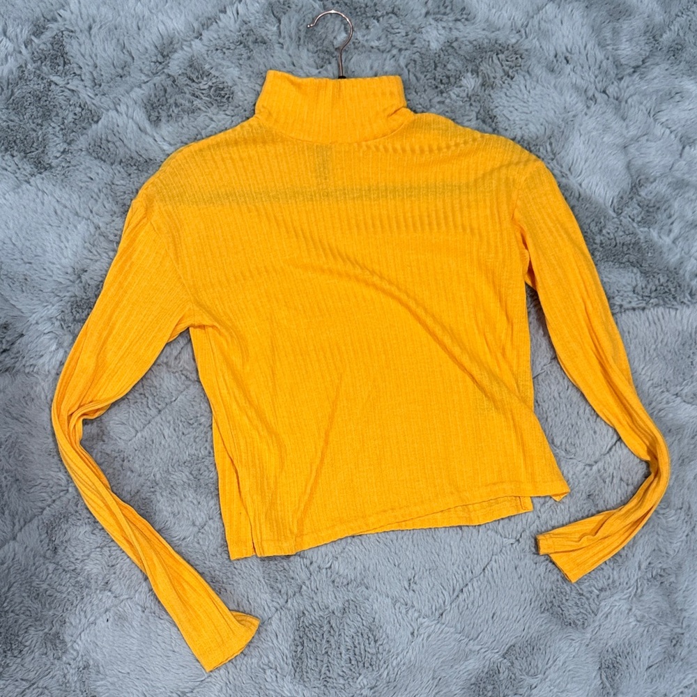 H&M Mustard Long Sleeve Turtleneck Top